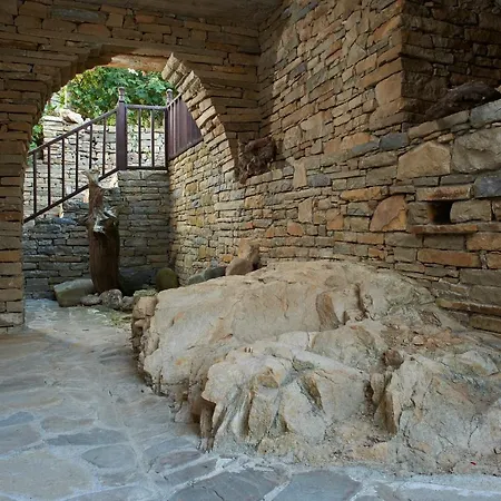 Radeva House Villa *