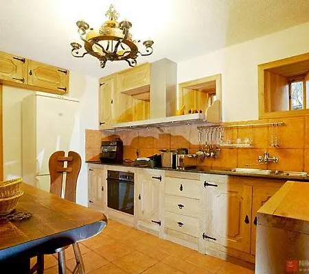 Radeva House Villa *